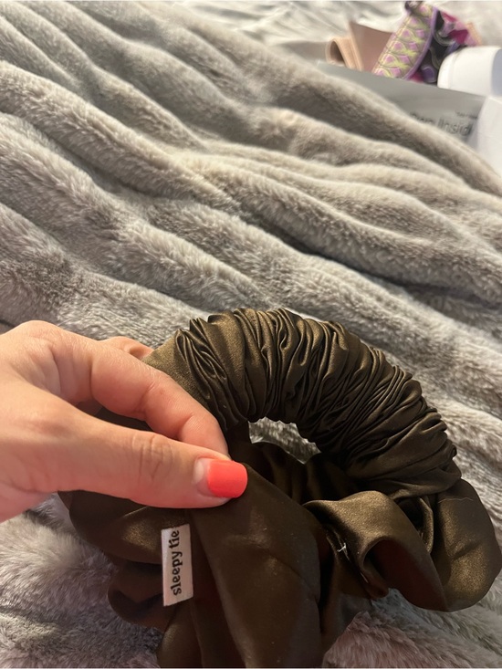 Sleepy Tie Other - Sleeppy Tie Satin Scrunchie - Chocolate Brown